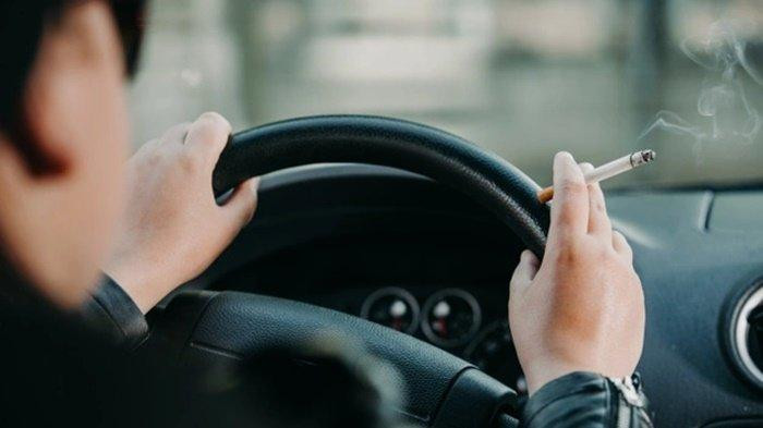 bahaya merokok di jalan