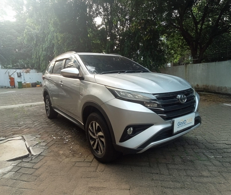 Mobil Rush 2019 Bekas