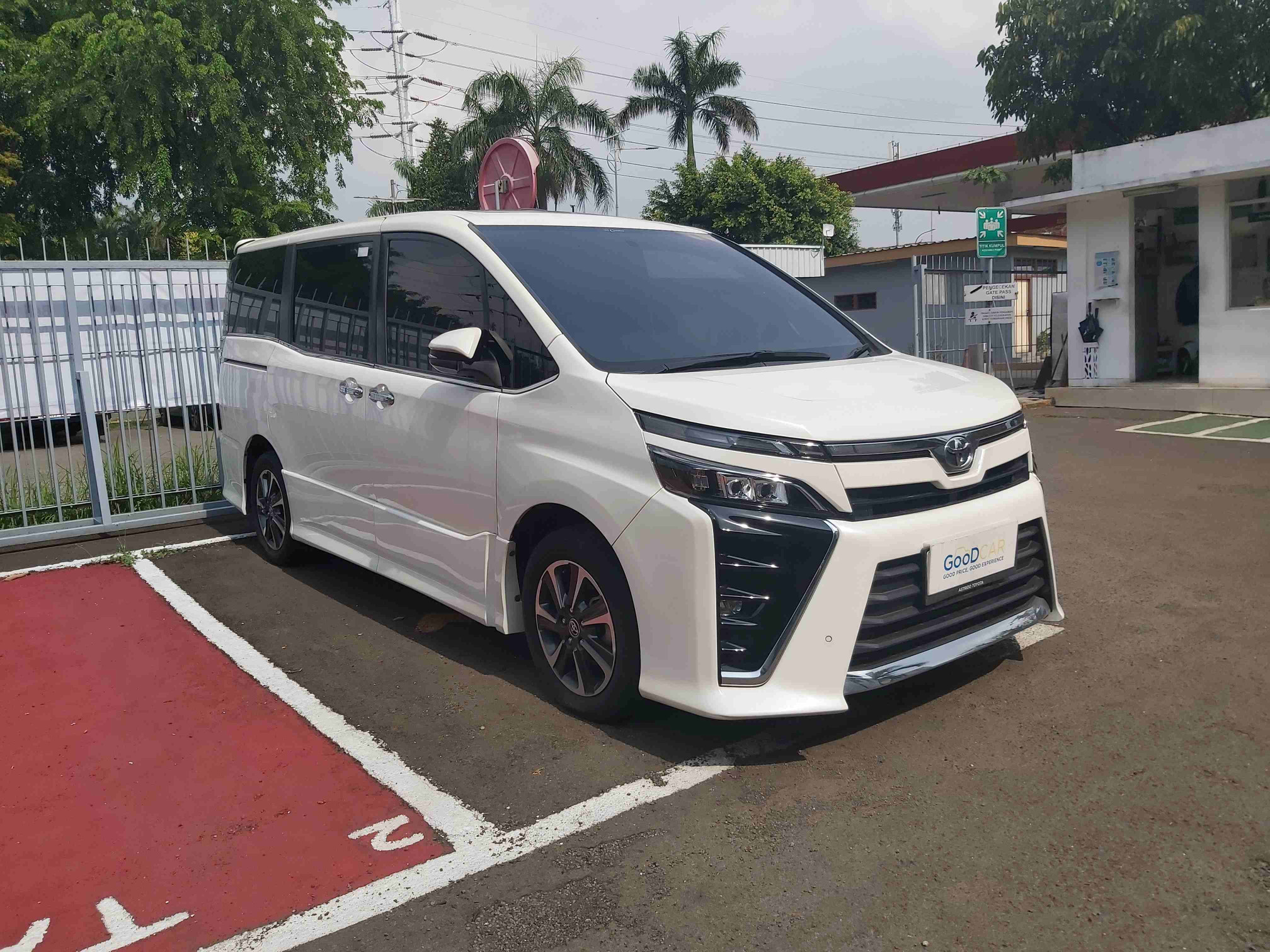 Mobil Voxy 2020 Bekas