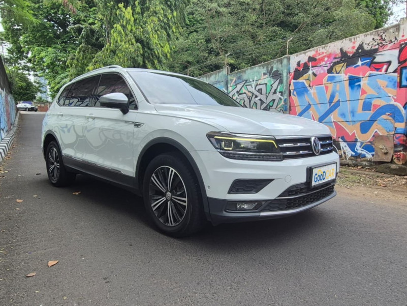 Mobil Tiguan Allspace 2020 Bekas