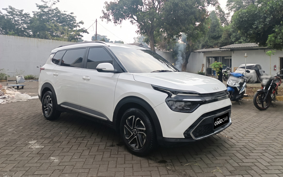 Mobil Carens 2023 Bekas